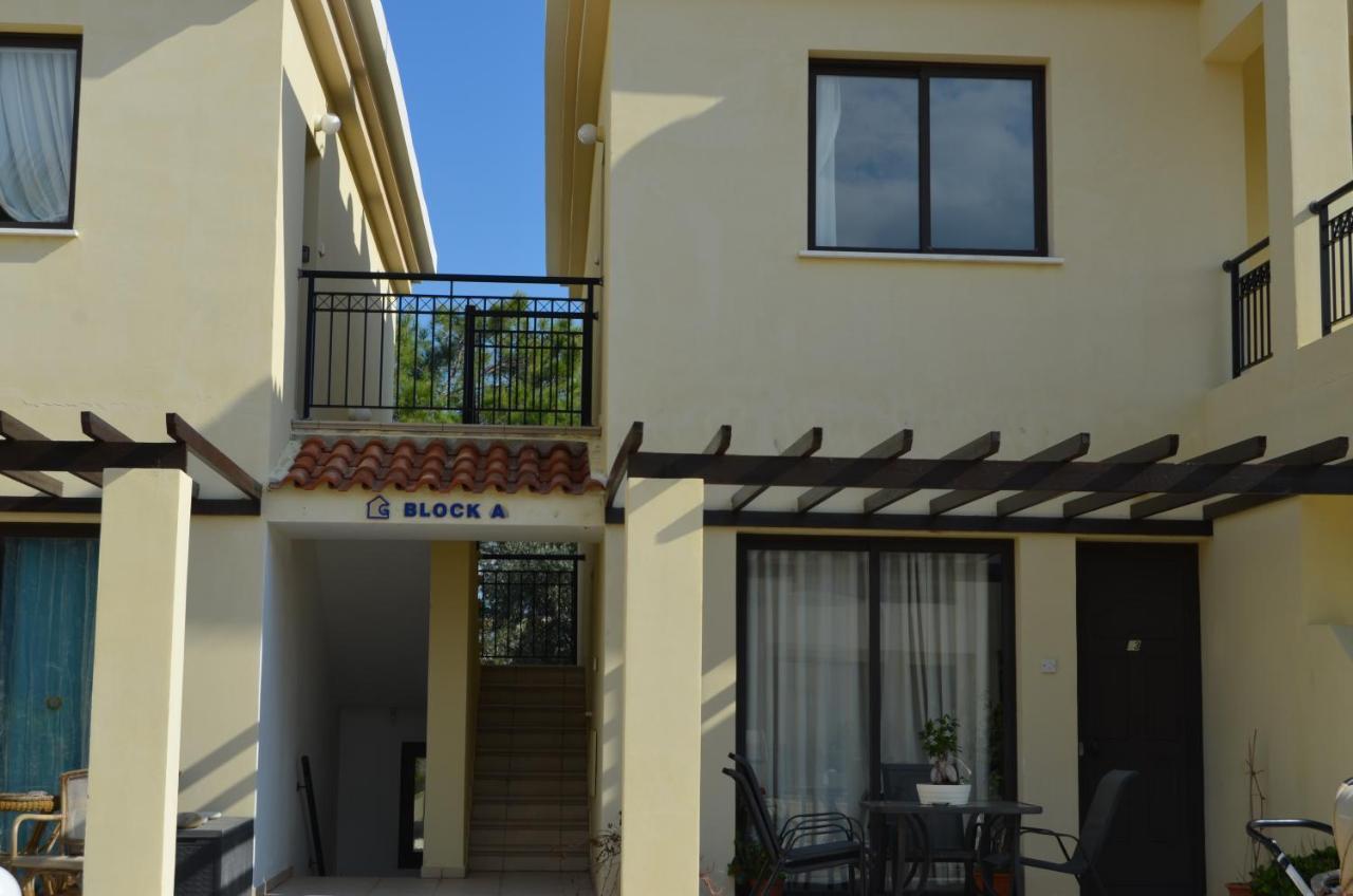 Faros Beach Apartment A102 Paphos Exterior foto